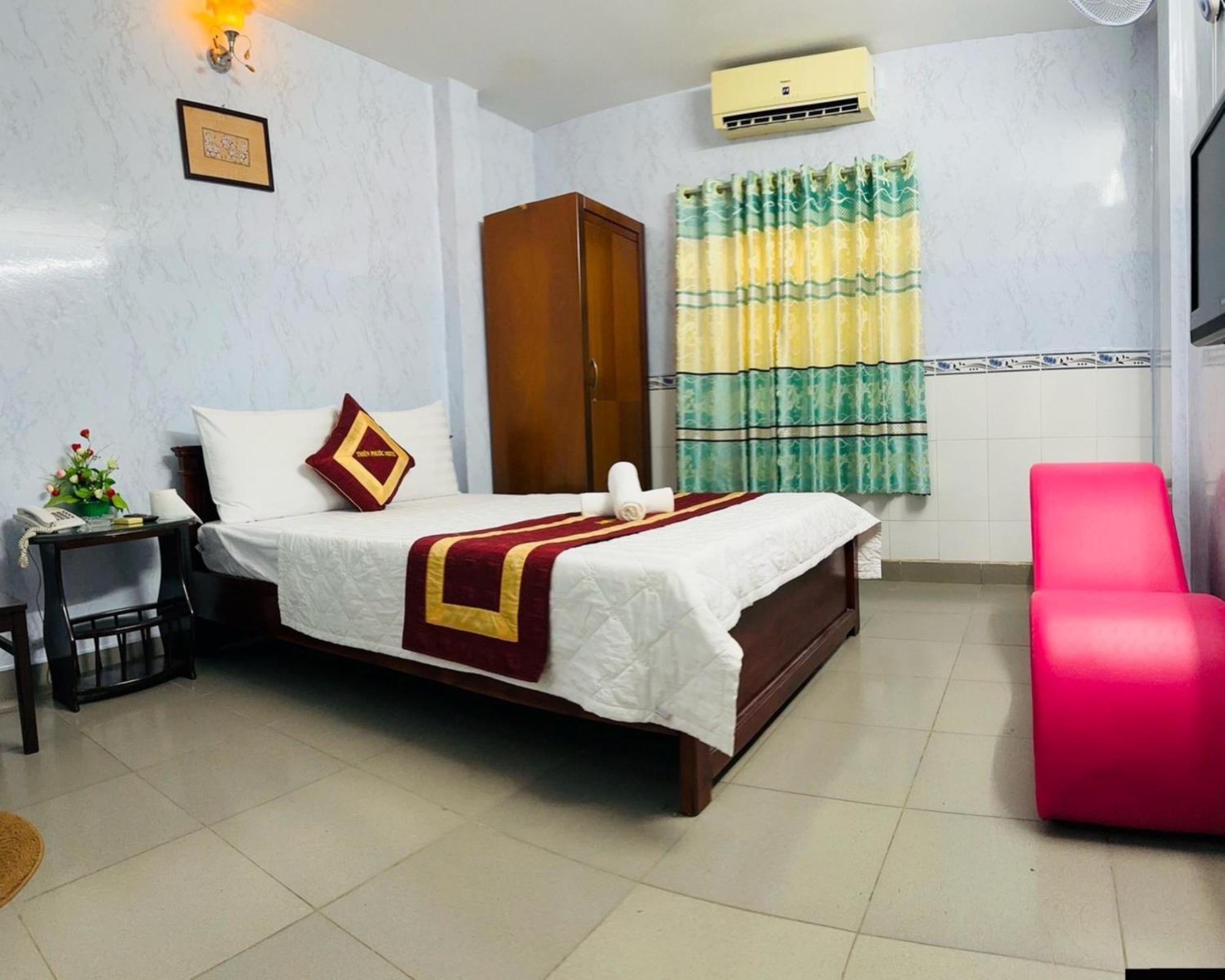 Thien Phuoc Hotel Хошимин Екстериор снимка